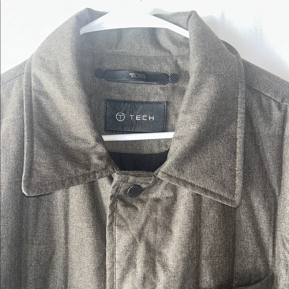 Tumi Tech Men's Brown Quilted Jacket - Picture 2 of 8